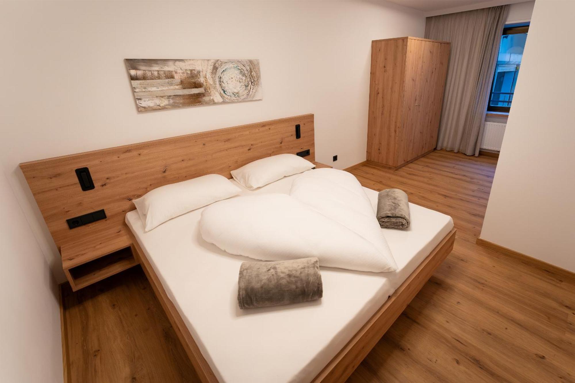 Self Service Hotel Schnalser Hof Naturns Exterior photo