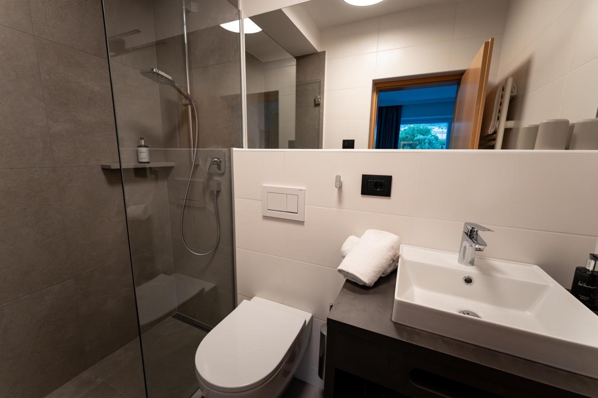 Self Service Hotel Schnalser Hof Naturns Room photo